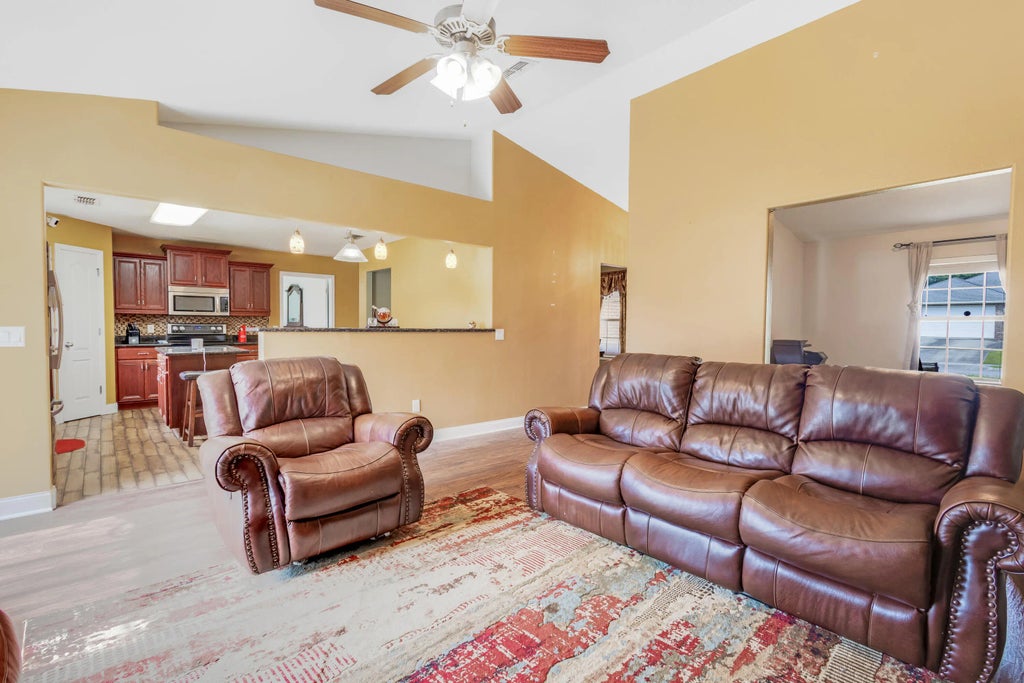 13 of 40 - 2546 Stormy Circle, Navarre, FL