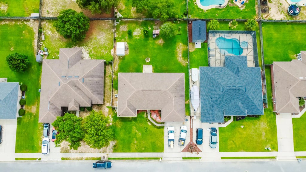 2 of 40 - 2546 Stormy Circle, Navarre, FL