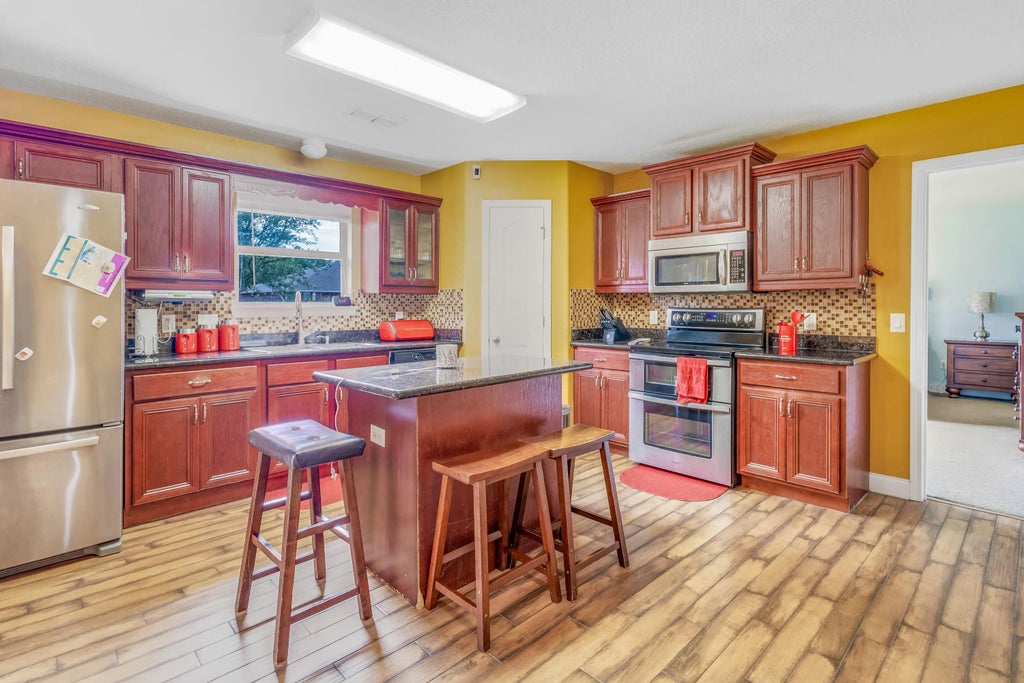 3 of 40 - 2546 Stormy Circle, Navarre, FL