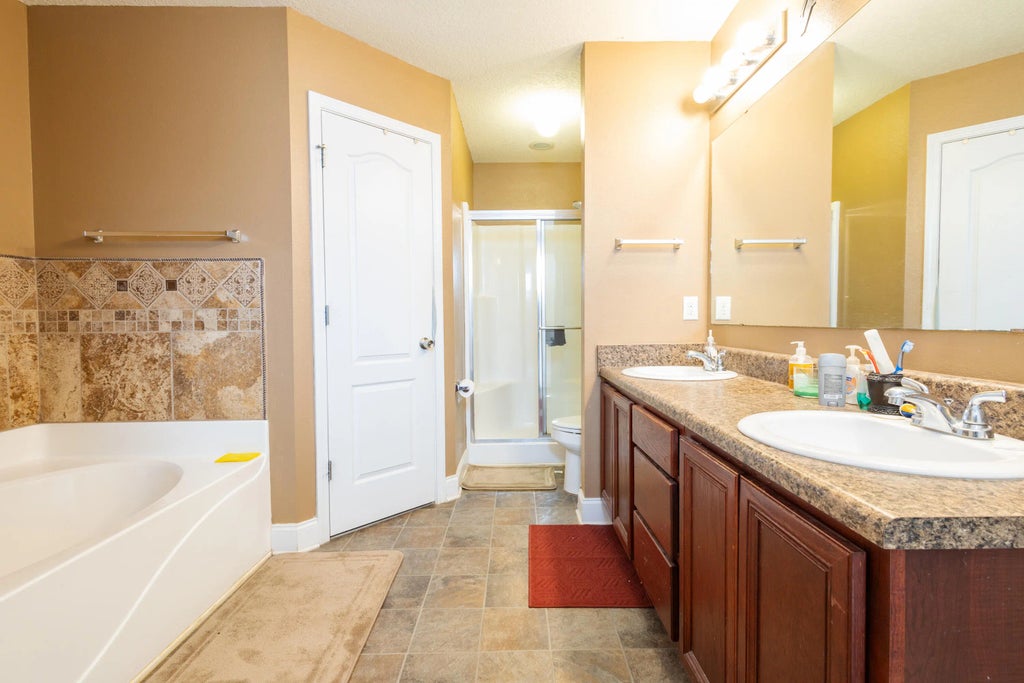 36 of 40 - 2546 Stormy Circle, Navarre, FL