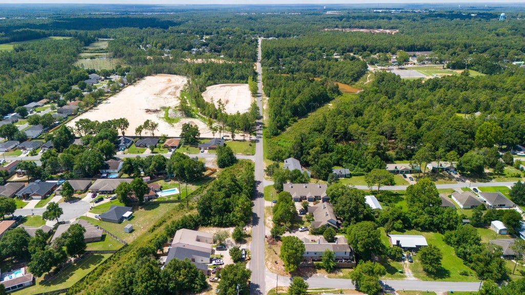 6 of 6 - 702 Valley Road, Crestview, FL