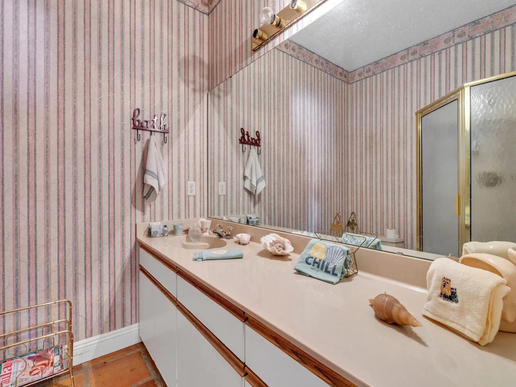 19 of 59 - 604 Magnolia Drive, Destin, FL