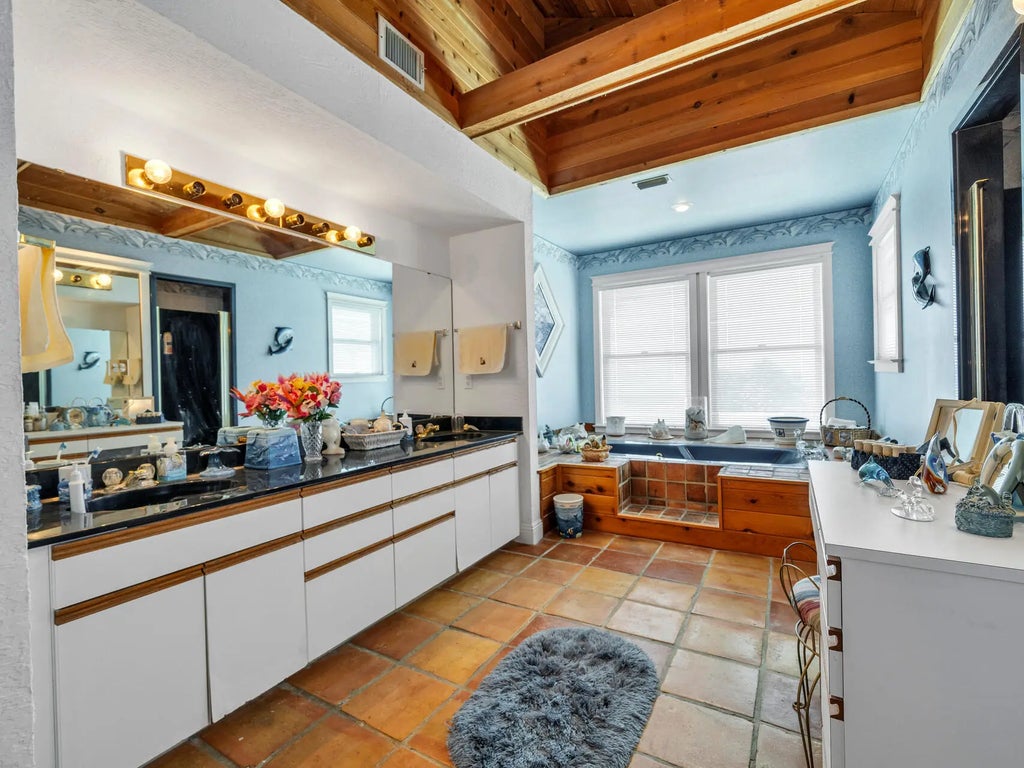 27 of 59 - 604 Magnolia Drive, Destin, FL