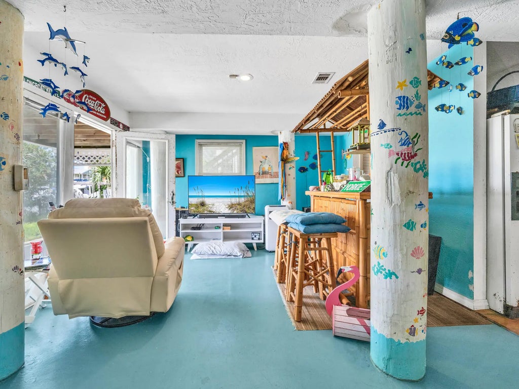 32 of 59 - 604 Magnolia Drive, Destin, FL