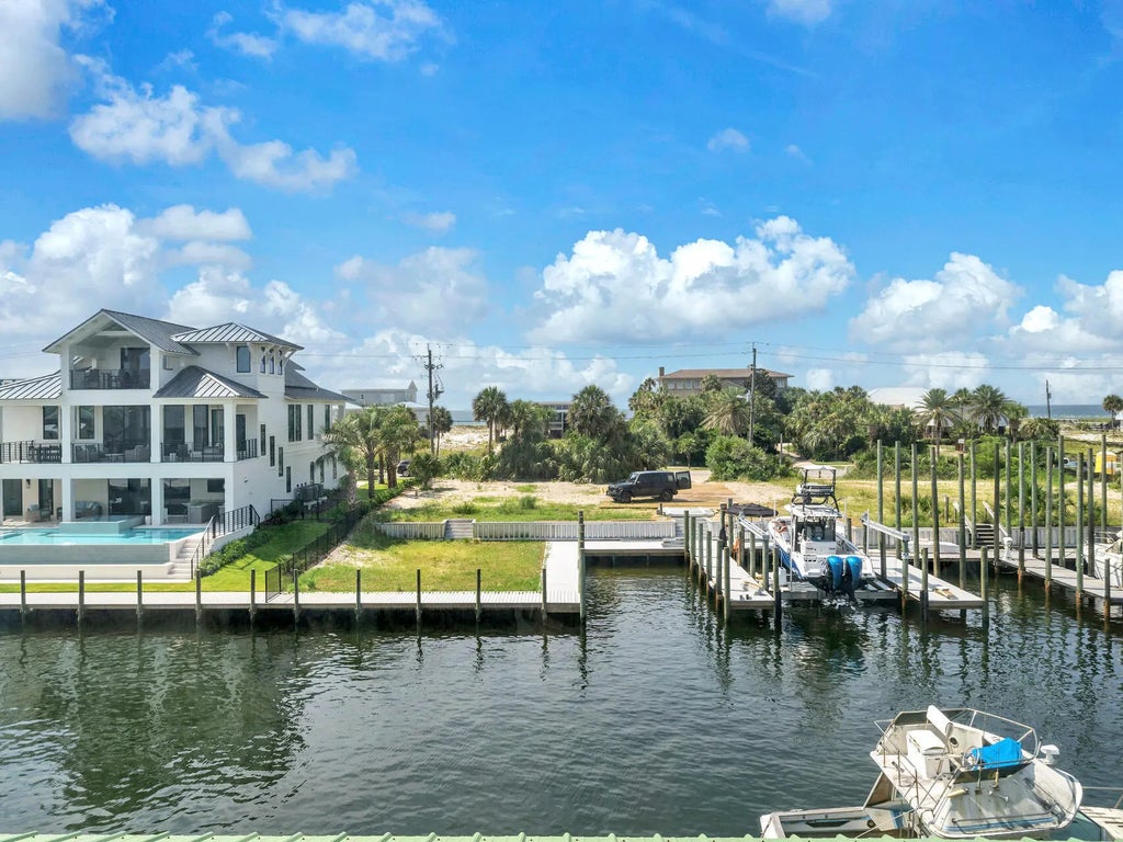 38 of 59 - 604 Magnolia Drive, Destin, FL