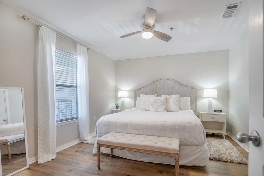 16 of 47 - 3291 Scenic Highway 98 303, Destin, FL