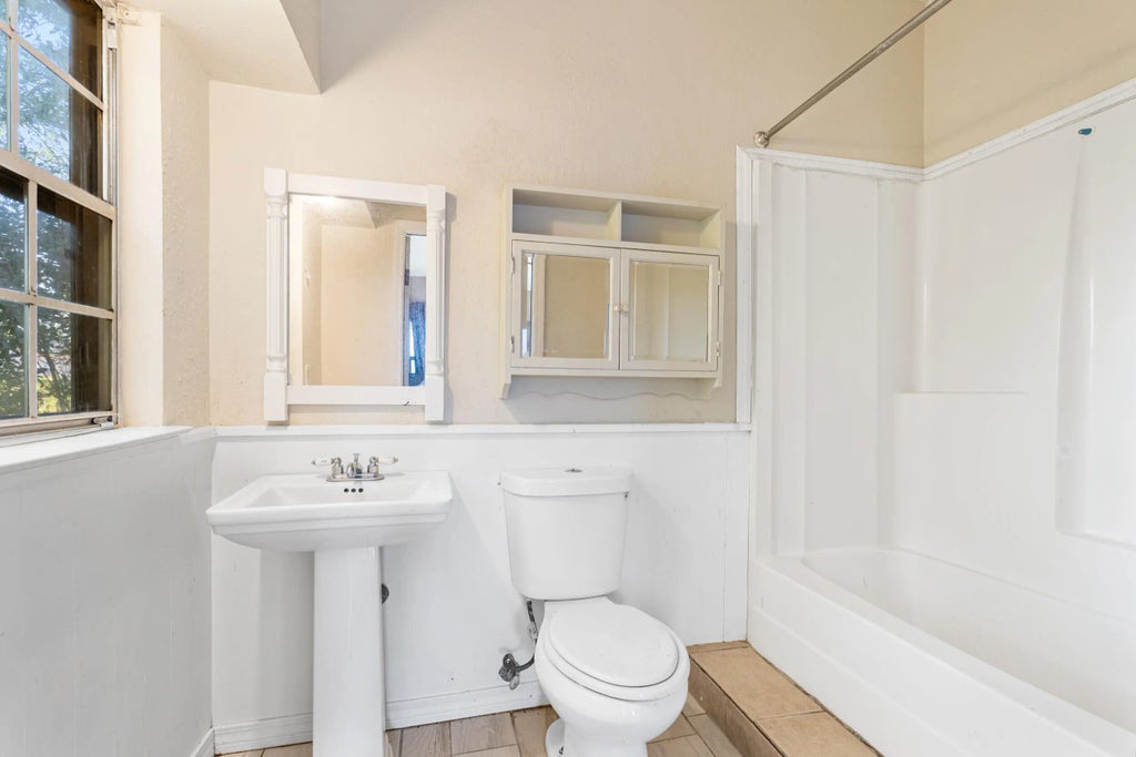 29 of 51 - 115 Nw Benarr Avenue, Fort Walton Beach, FL