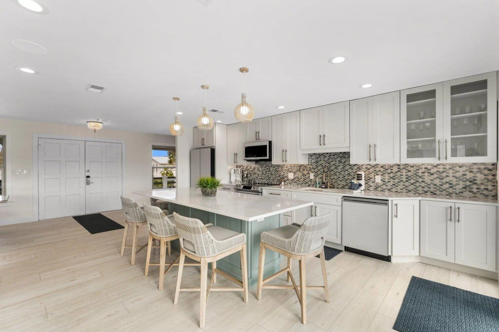 17 of 56 - 522 Osceola Drive, Destin, FL