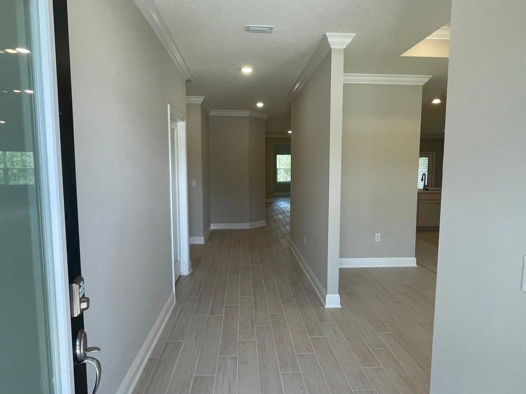 3 of 11 - 143 Lake Vista Court, Freeport, FL