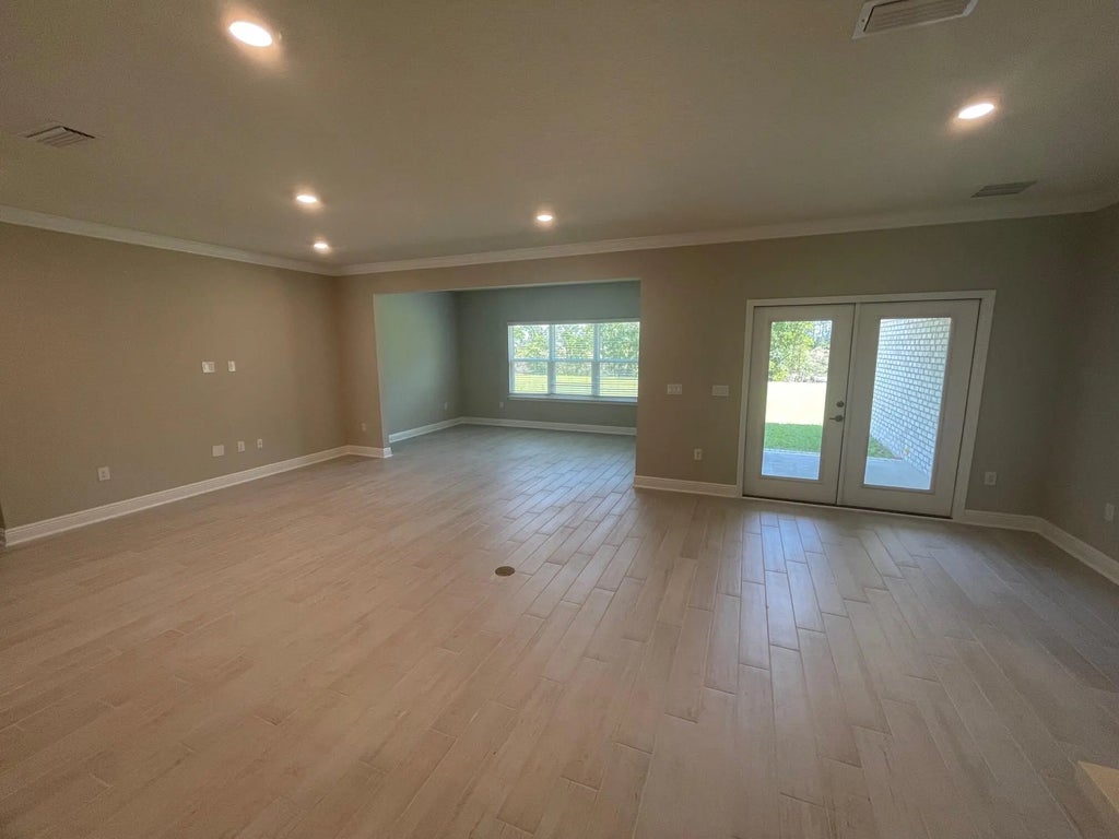 5 of 11 - 143 Lake Vista Court, Freeport, FL