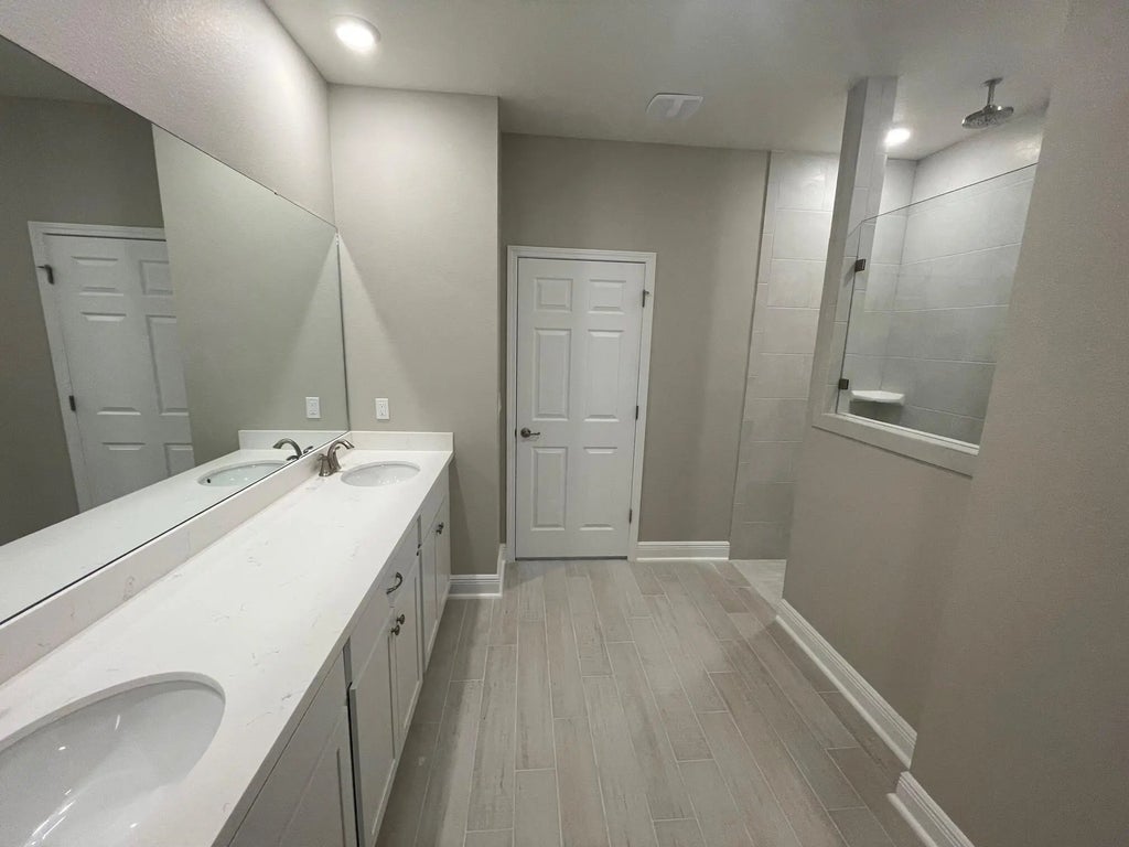 7 of 11 - 143 Lake Vista Court, Freeport, FL