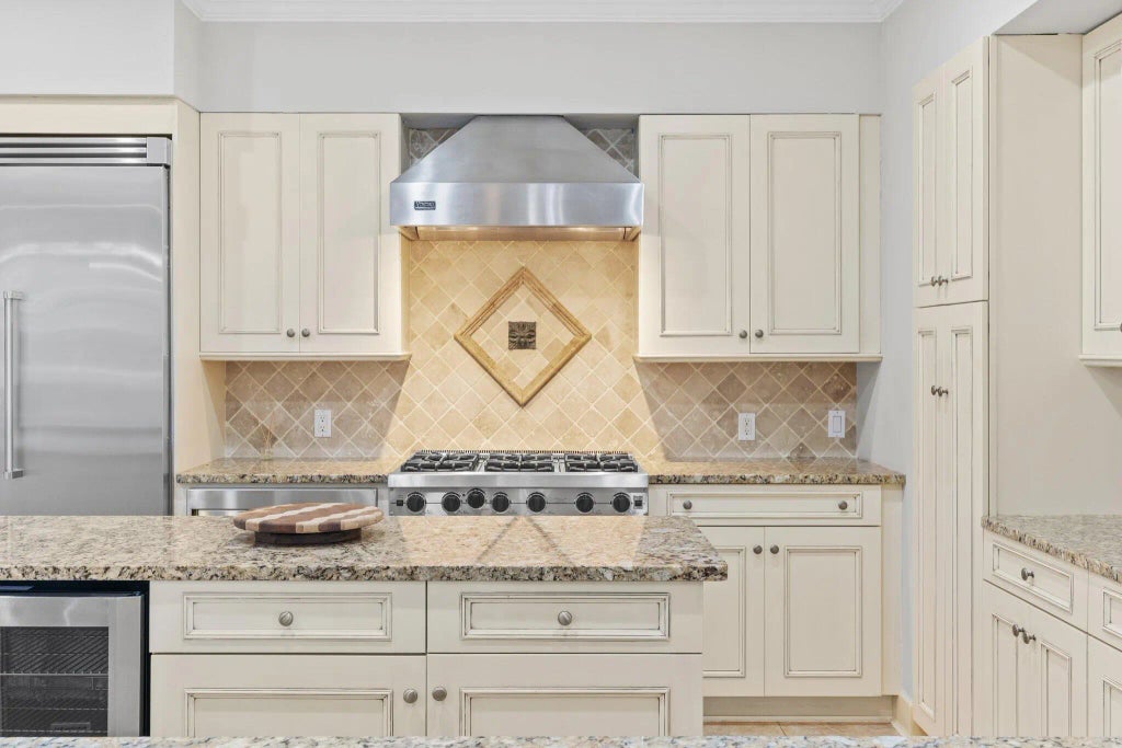 14 of 72 - 400 Kelly Plantation Drive Unit 303, Destin, FL