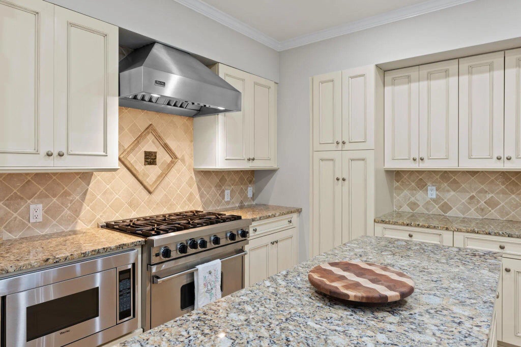 17 of 72 - 400 Kelly Plantation Drive Unit 303, Destin, FL