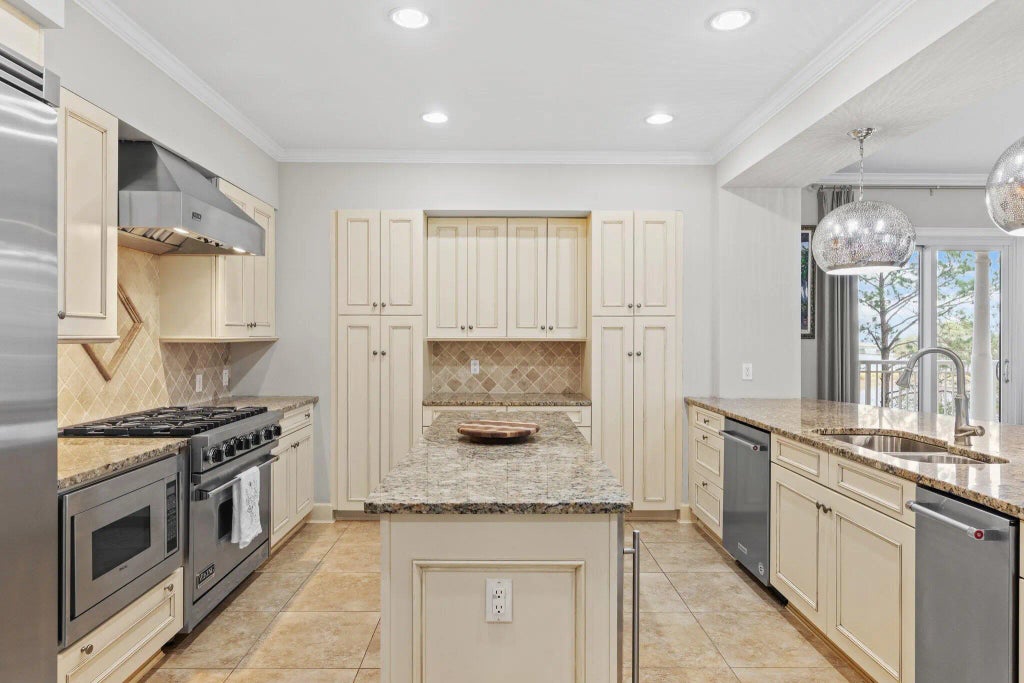 19 of 72 - 400 Kelly Plantation Drive Unit 303, Destin, FL