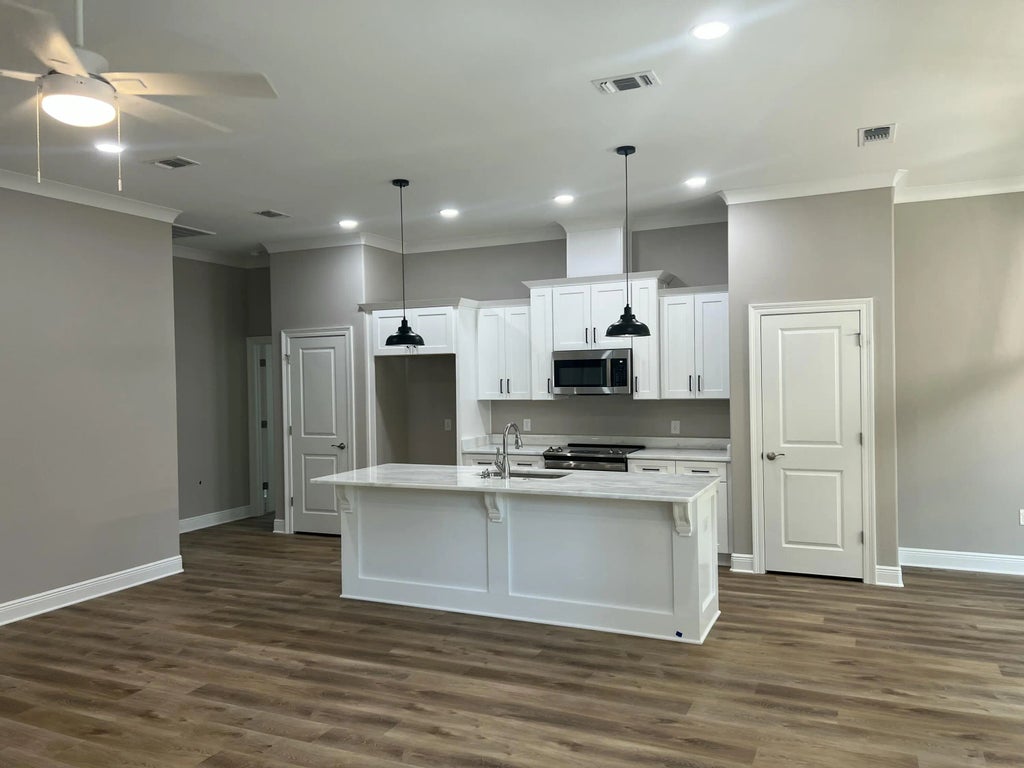 4 of 22 - 8401 Sevilla Street, Navarre, FL