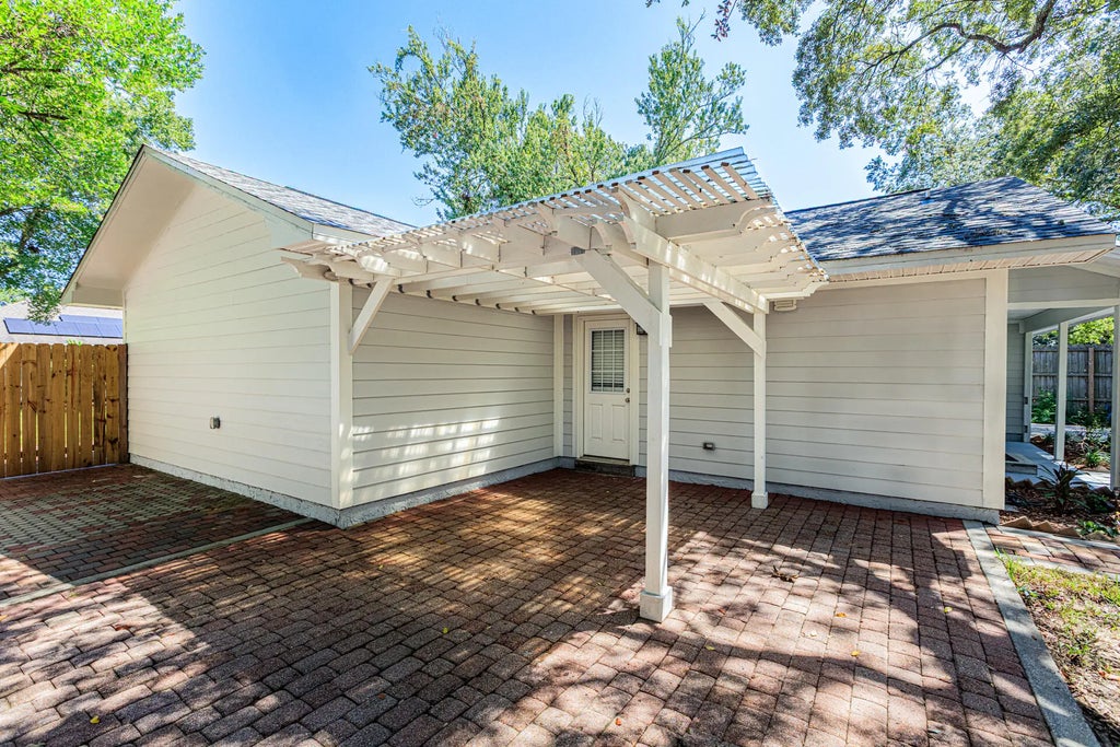 8 of 32 - 1013 Gloria Avenue, Fort Walton Beach, FL