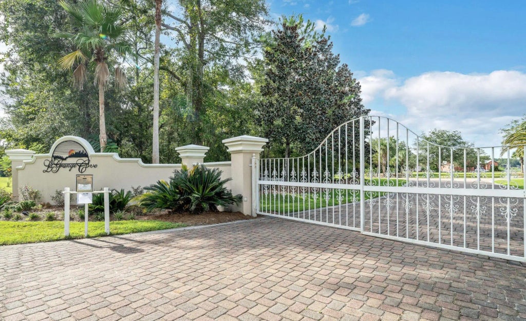 2 of 5 - 12 Lagrange Cove Circle, Freeport, FL