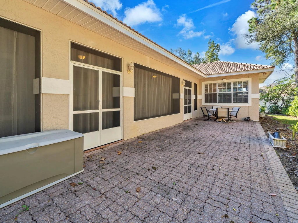 43 of 62 - 122 W Country Club Drive, Destin, FL