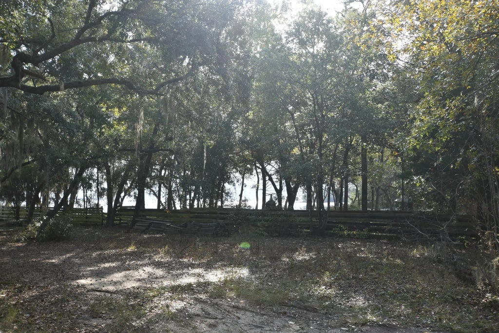 3 of 6 - 150 Grandview Avenue, Valparaiso, FL