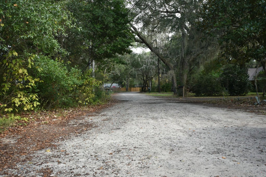 5 of 6 - 150 Grandview Avenue, Valparaiso, FL