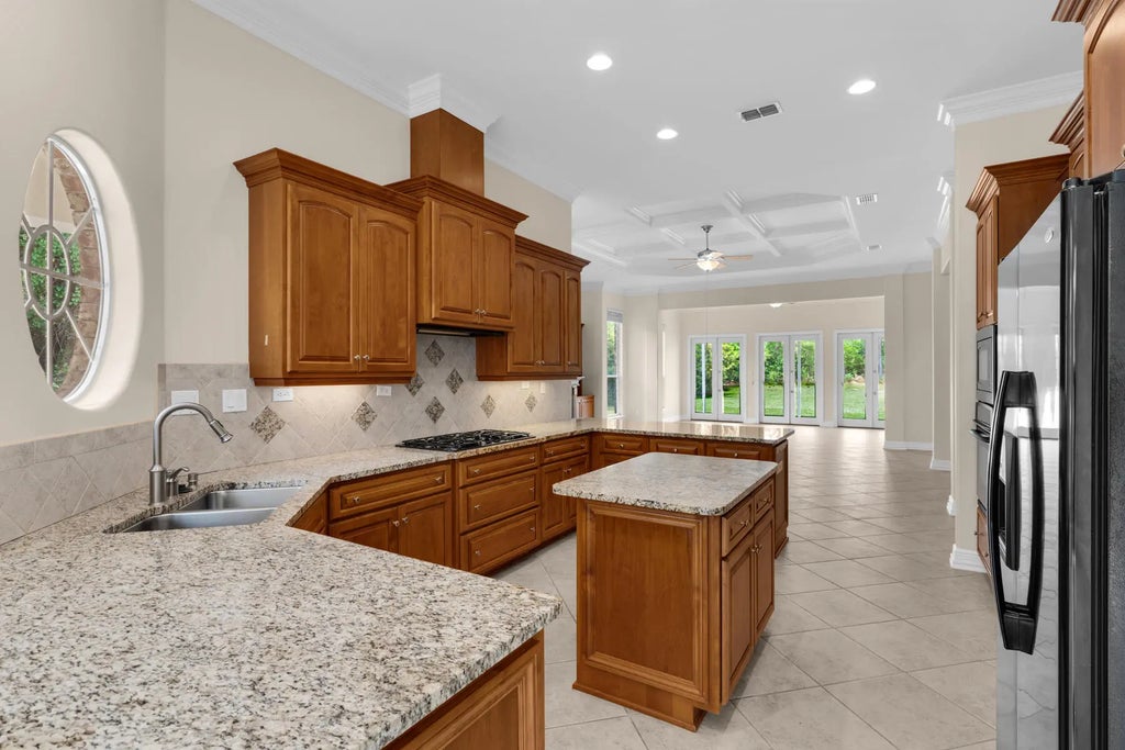 13 of 34 - 155 E Club House Drive, Freeport, FL