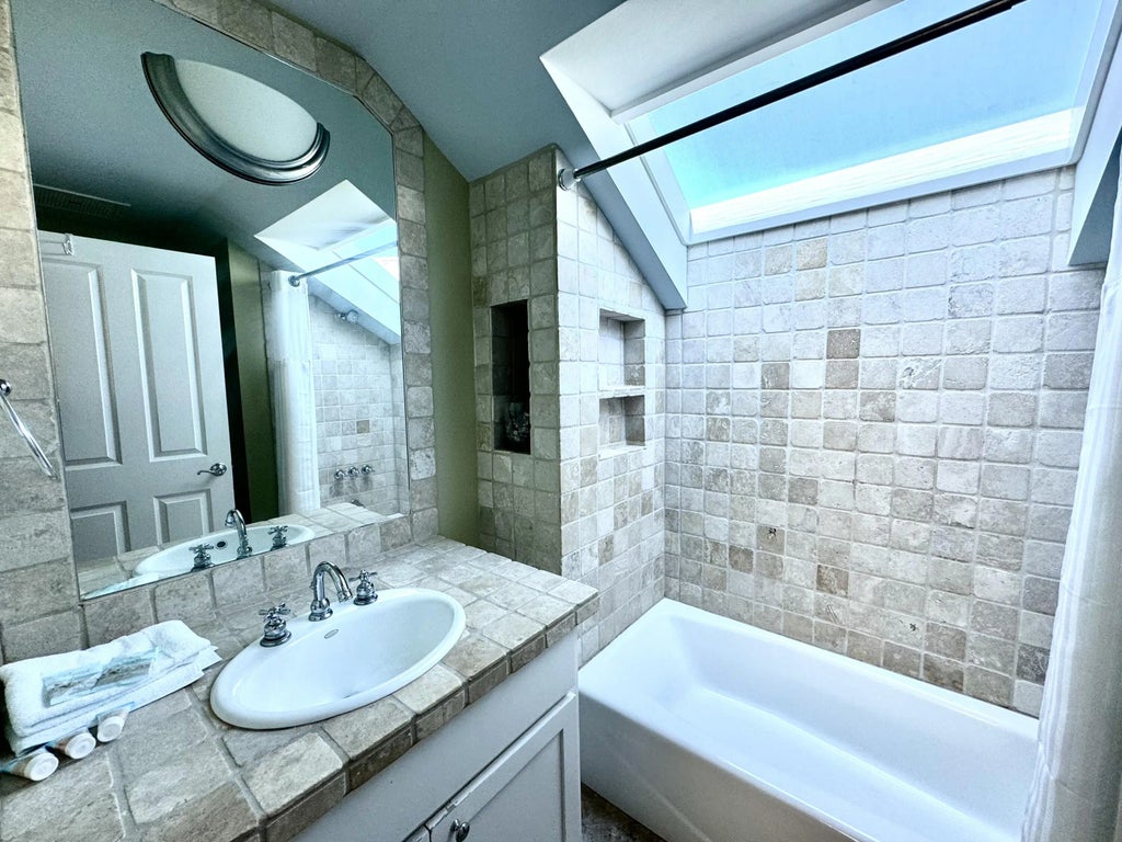 16 of 30 - 111 Carillon Market Street Ste 303, Panama City Beach, FL