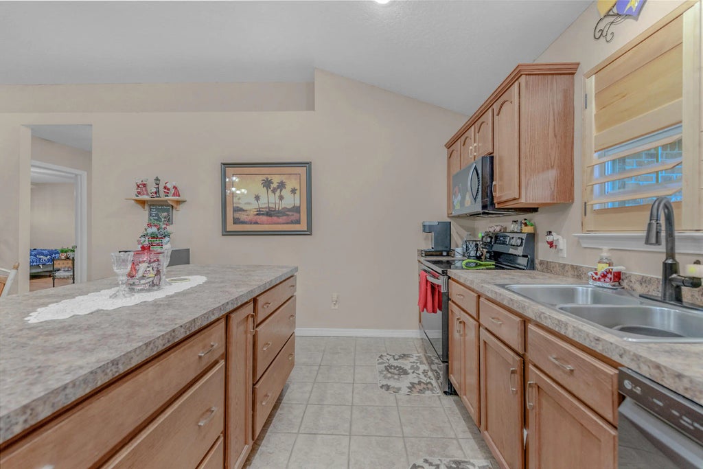 13 of 50 - 2162 Las Vegas Trail, Navarre, FL