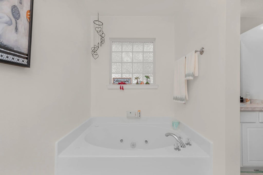 21 of 50 - 2162 Las Vegas Trail, Navarre, FL