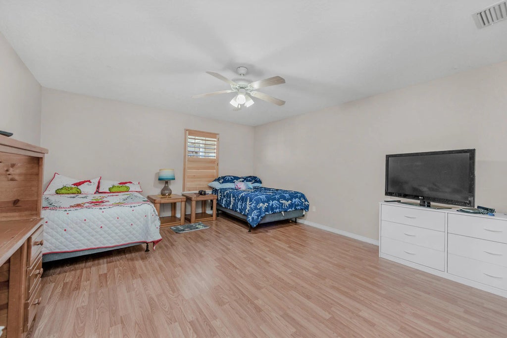 24 of 50 - 2162 Las Vegas Trail, Navarre, FL