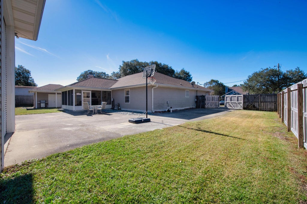 37 of 50 - 2162 Las Vegas Trail, Navarre, FL