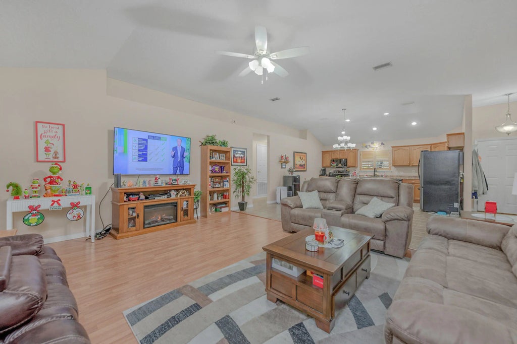 7 of 50 - 2162 Las Vegas Trail, Navarre, FL