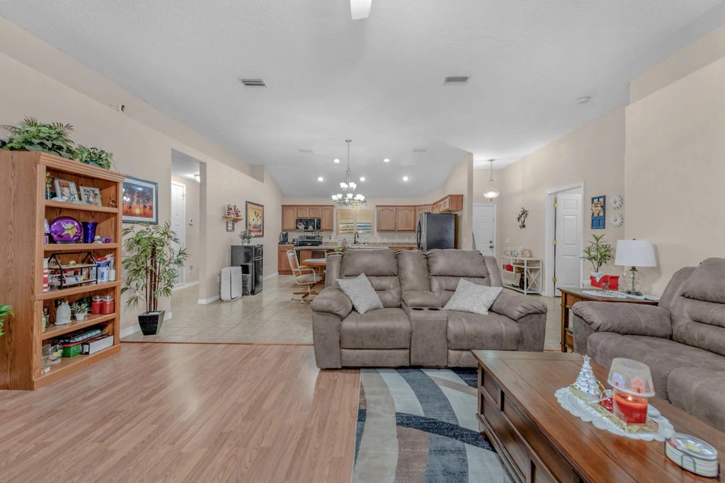 9 of 50 - 2162 Las Vegas Trail, Navarre, FL