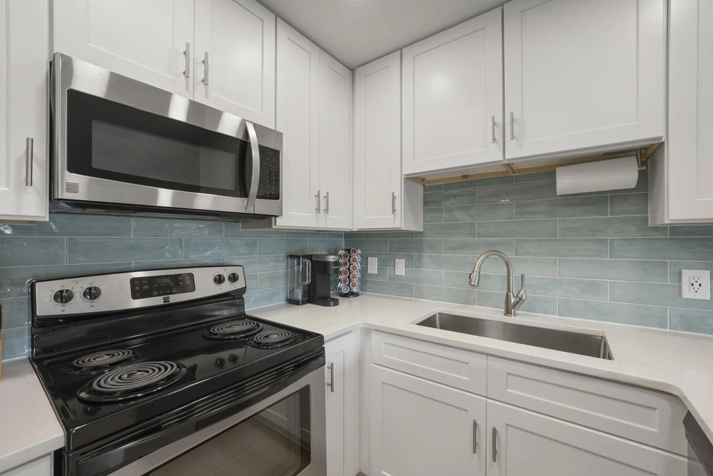8 of 25 - 3191 Scenic Highway 98 Unit 202, Destin, FL