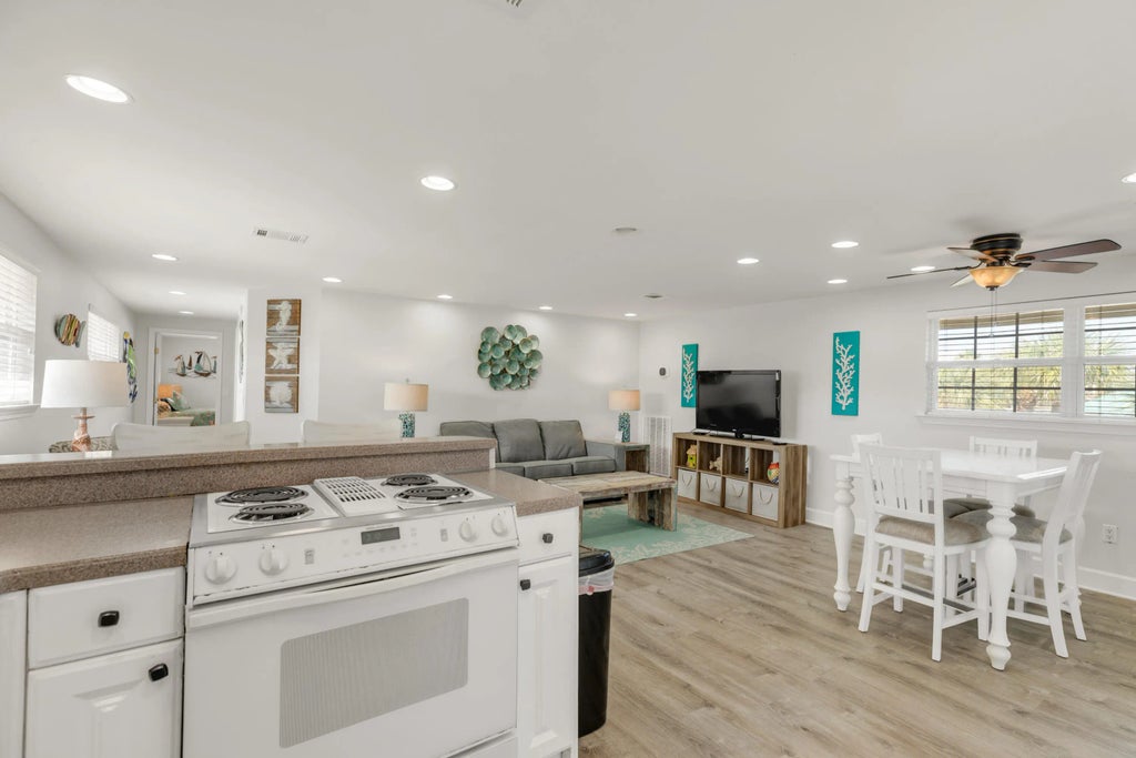 38 of 54 - 514 Vera Cruz Drive, Destin, FL