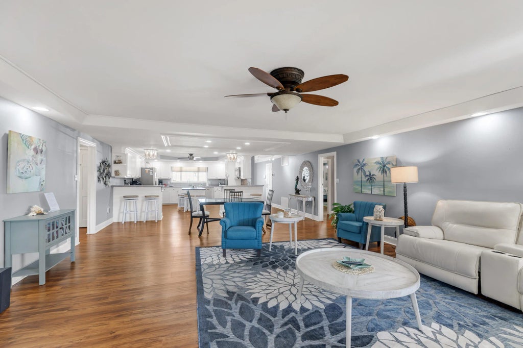 8 of 54 - 514 Vera Cruz Drive, Destin, FL