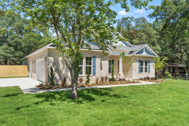 233 Edge Avenue, Valparaiso