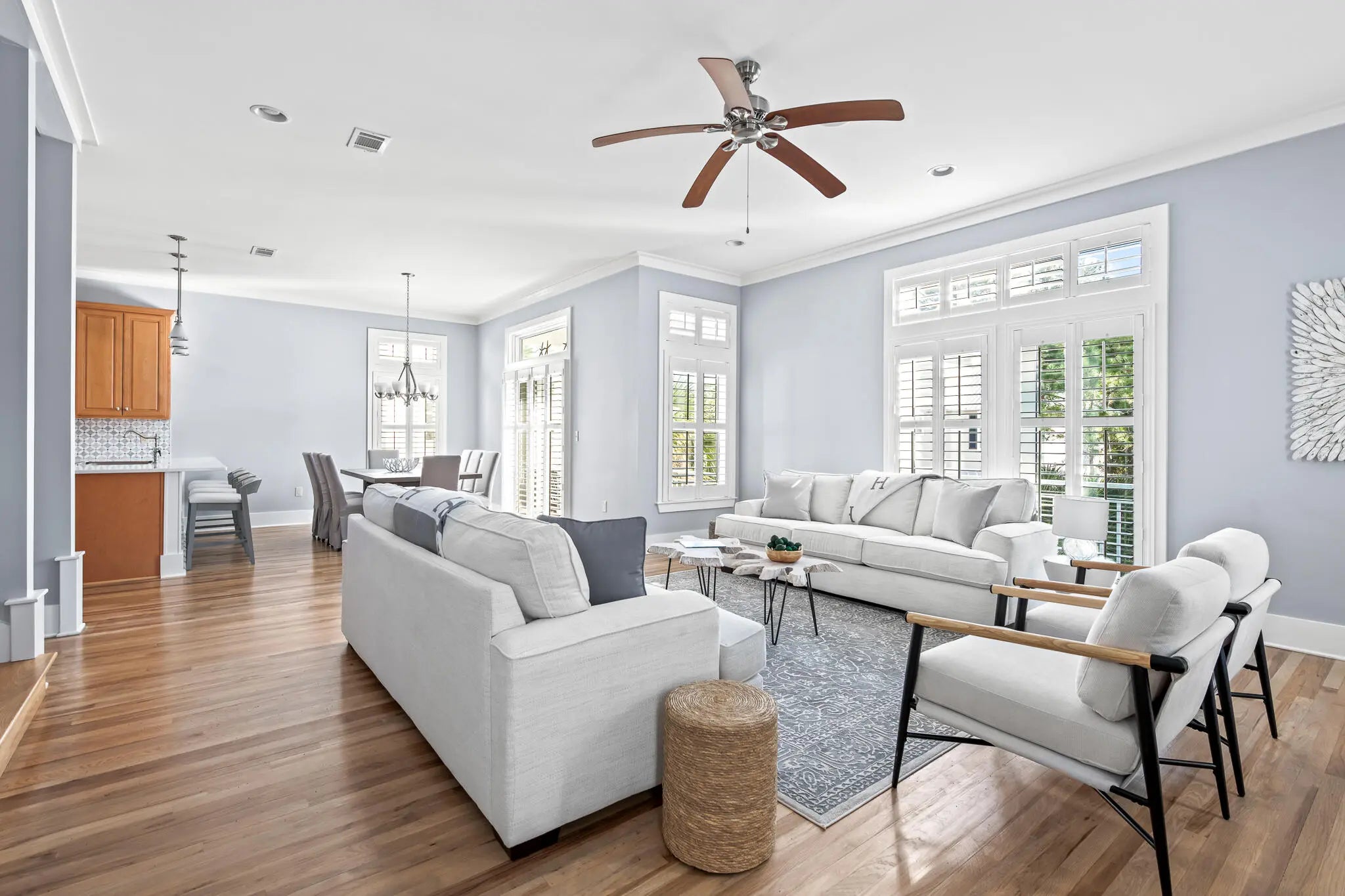 Photo of Listing #966425