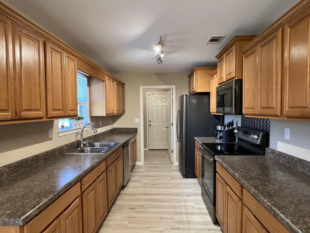 5 of 21 - 4645 Dove Way, Crestview, FL