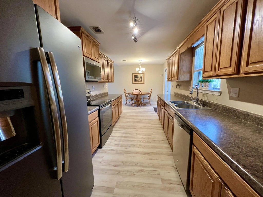 6 of 21 - 4645 Dove Way, Crestview, FL