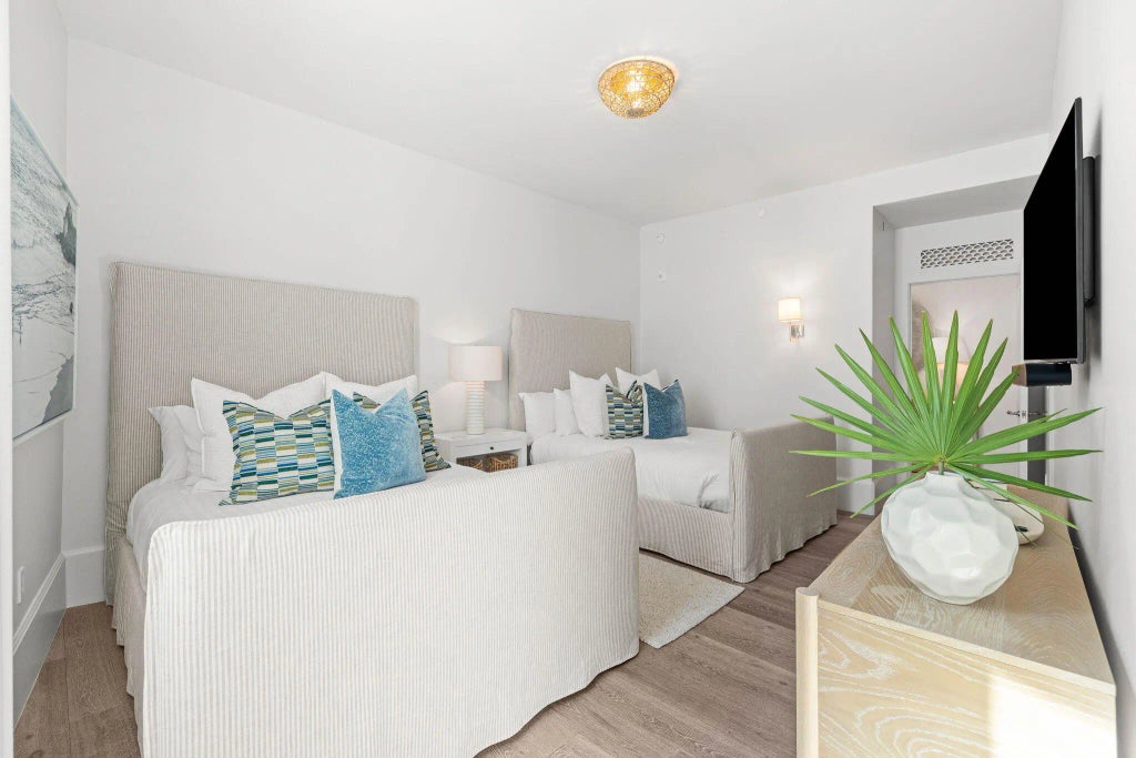 22 of 48 - 27 Admiralty Row 207, Alys Beach, FL