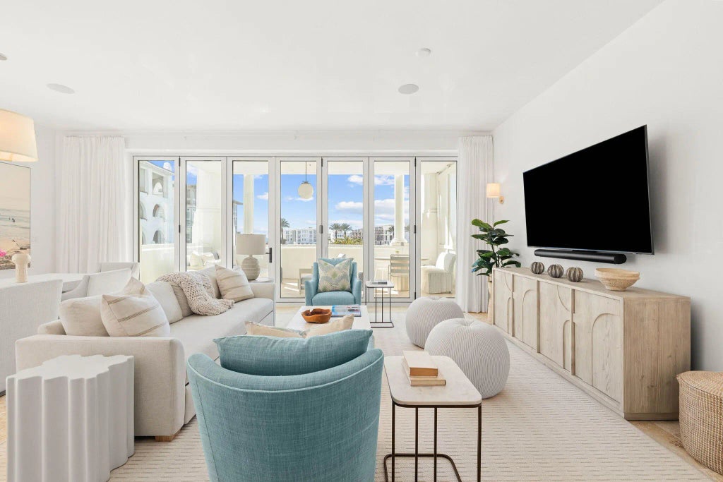 4 of 48 - 27 Admiralty Row 207, Alys Beach, FL