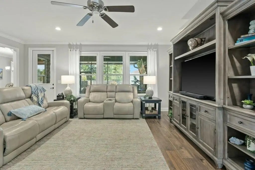 11 of 75 - 208 Meadow Lake Drive, Freeport, FL