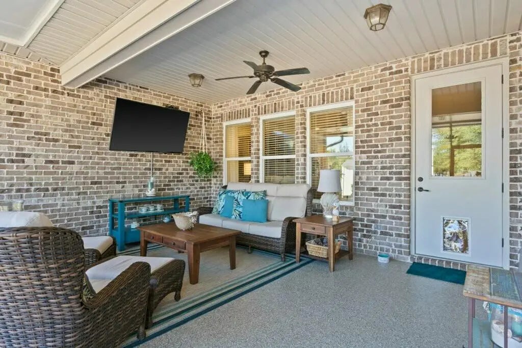 61 of 75 - 208 Meadow Lake Drive, Freeport, FL