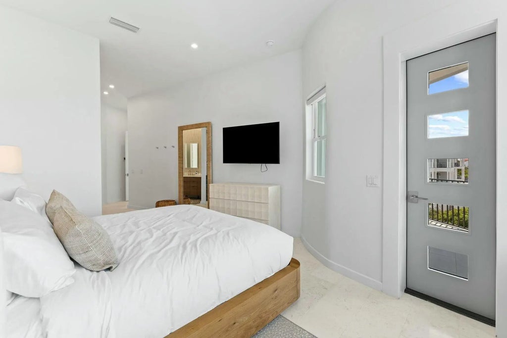 33 of 57 - 3434 E County Highway 30a, Santa Rosa Beach, FL