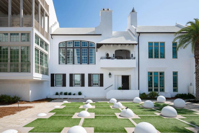 32 Kings Castle Court, Inlet Beach.