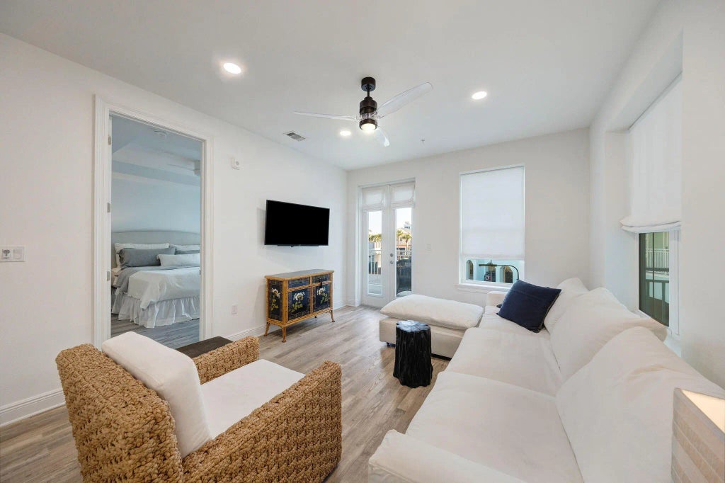 25 of 41 - 1740 S County Hwy 393 110, Santa Rosa Beach, FL