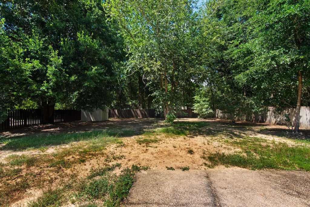 29 of 32 - 223 W Pinoak Court, Crestview, FL