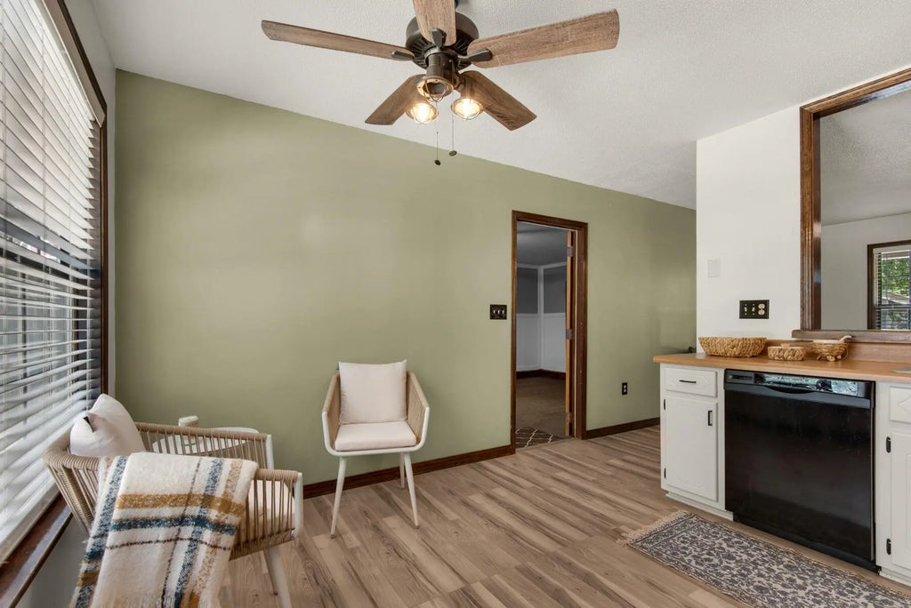 9 of 32 - 223 W Pinoak Court, Crestview, FL