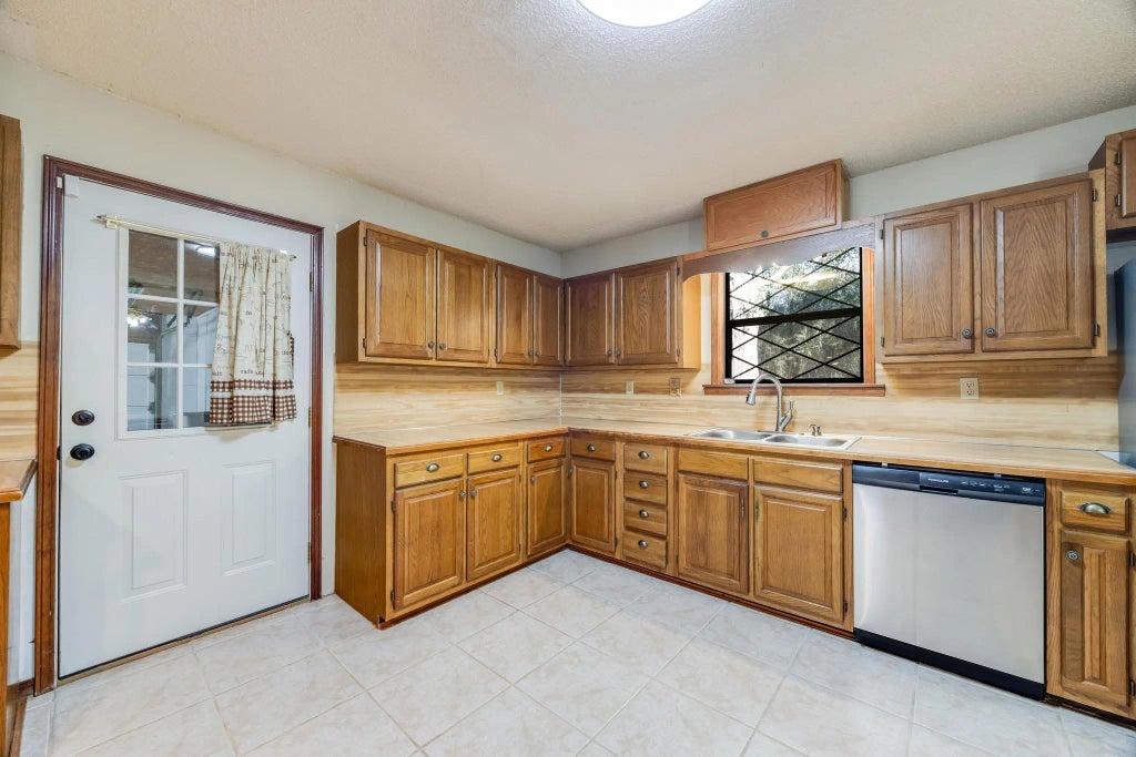 7 of 56 - 6359 Shangri La Road, Crestview, FL