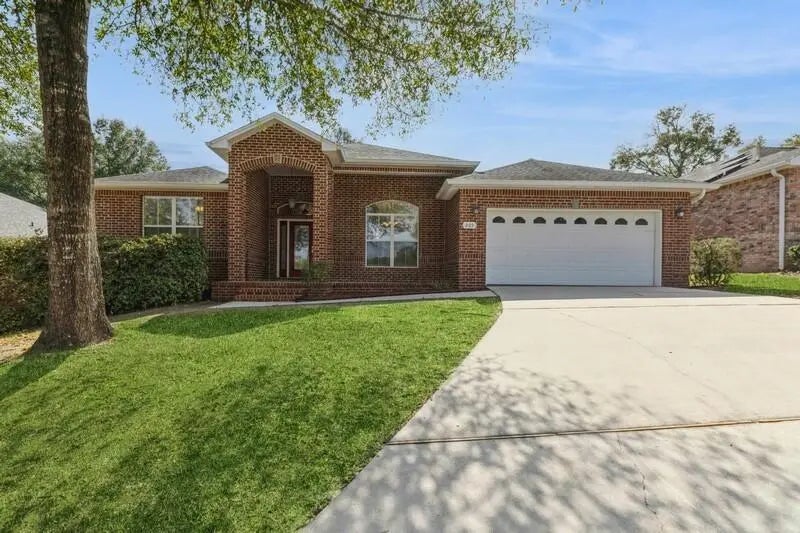 2 of 42 - 205 Eleases Crossing, Crestview, FL